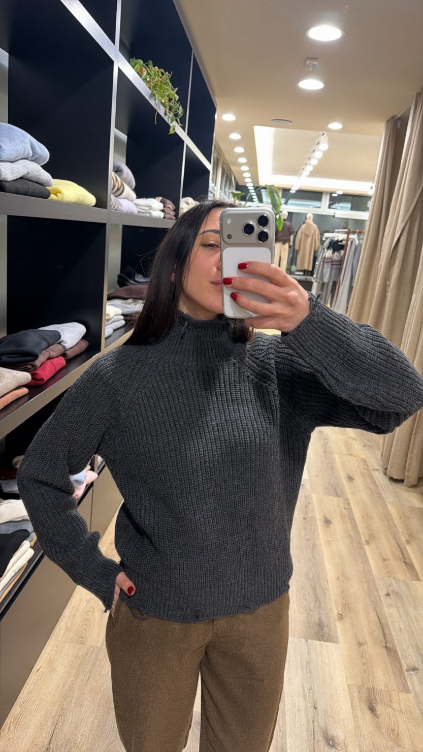 Pullover rotture grigio