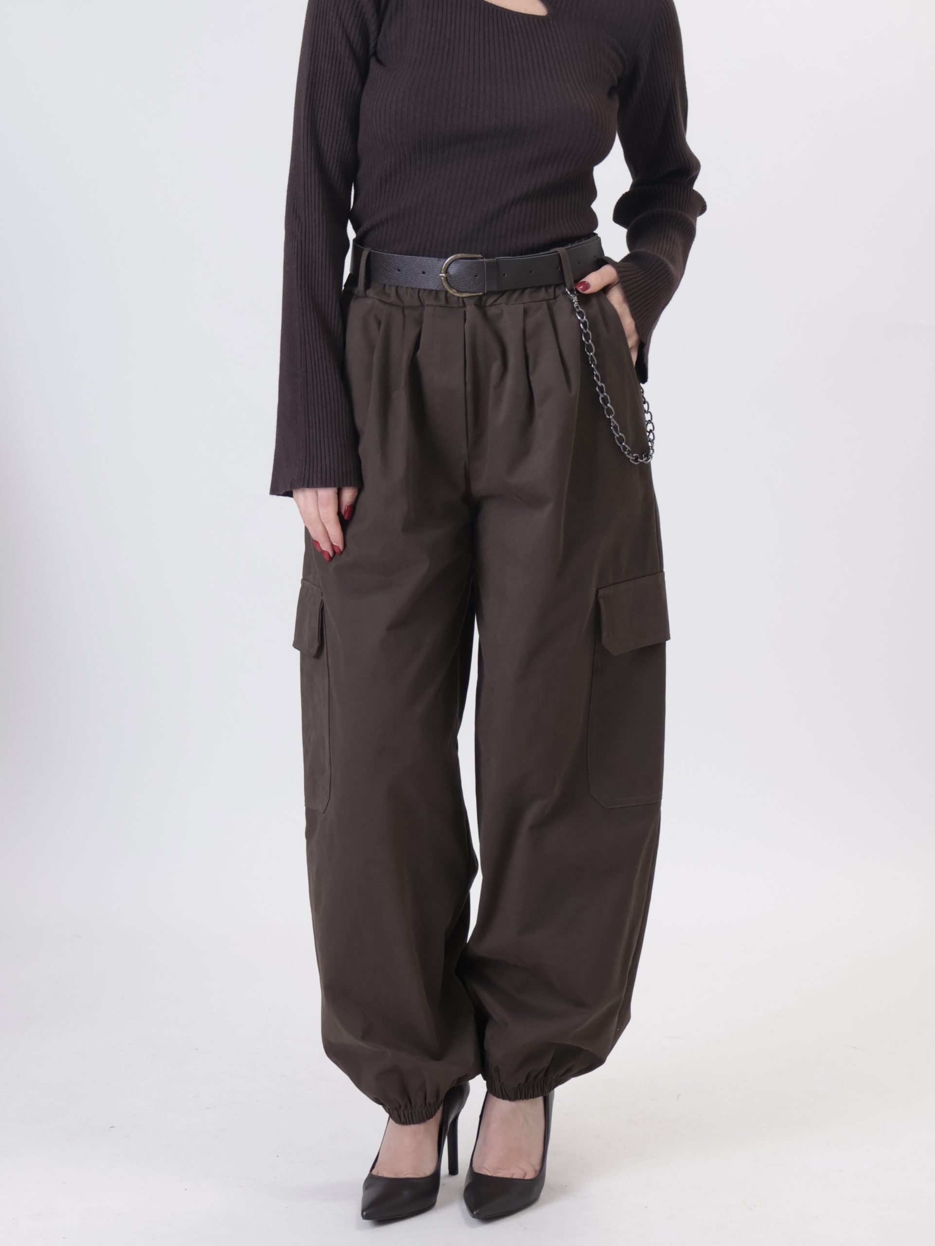 Pantalone cargo con catena moro