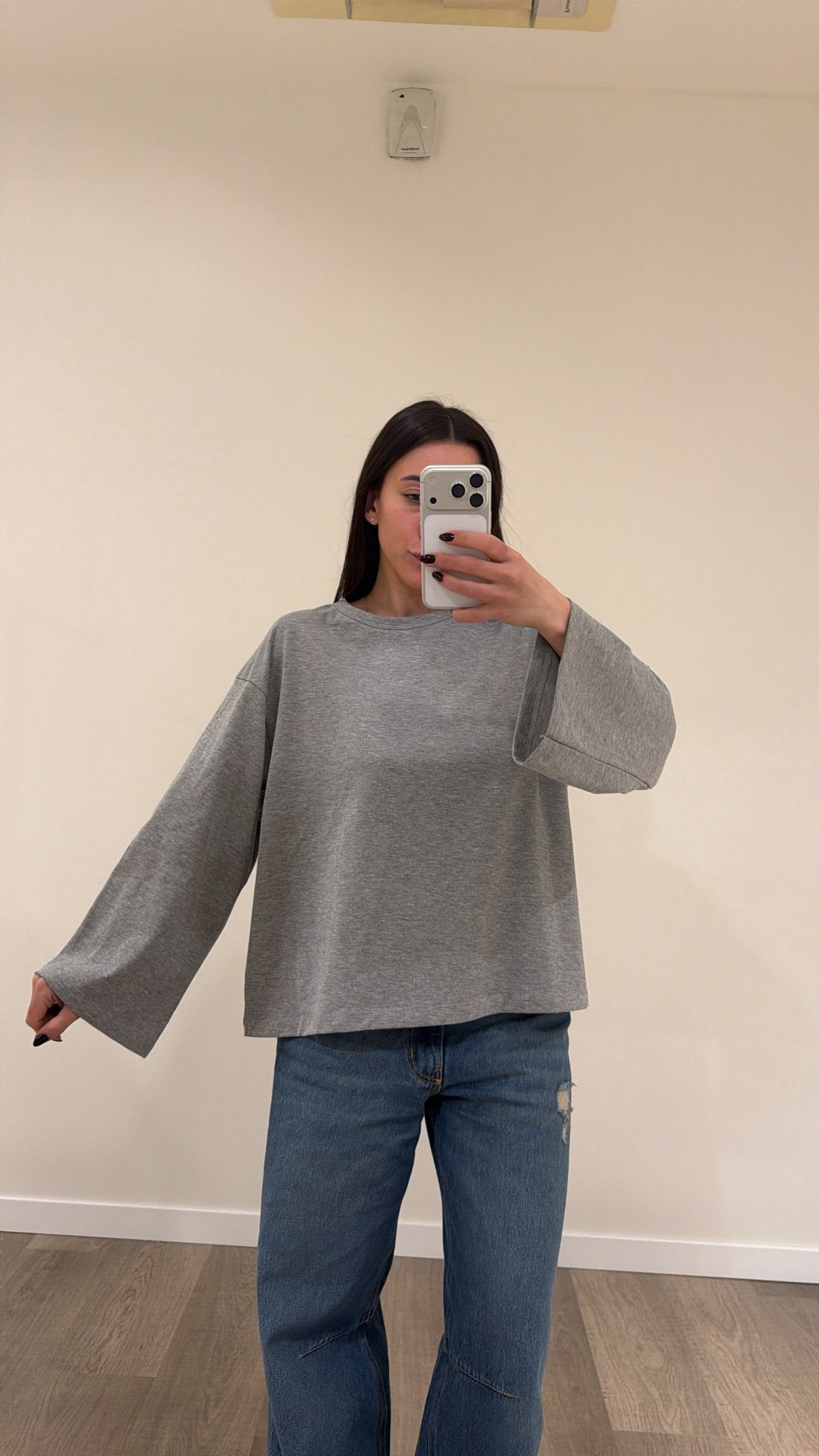 T-shirt manica ampia grigia