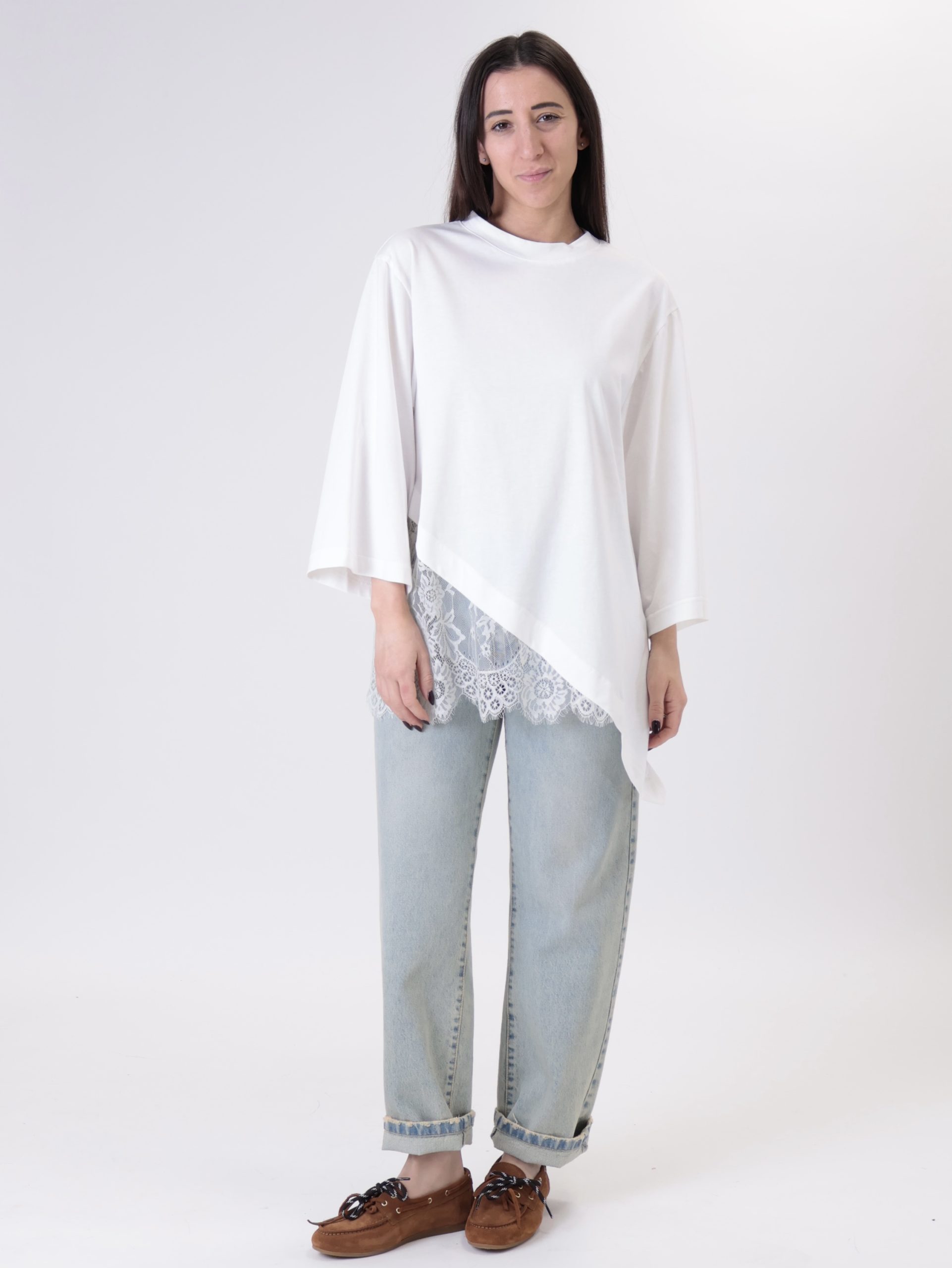 T-shirt over pizzo burro
