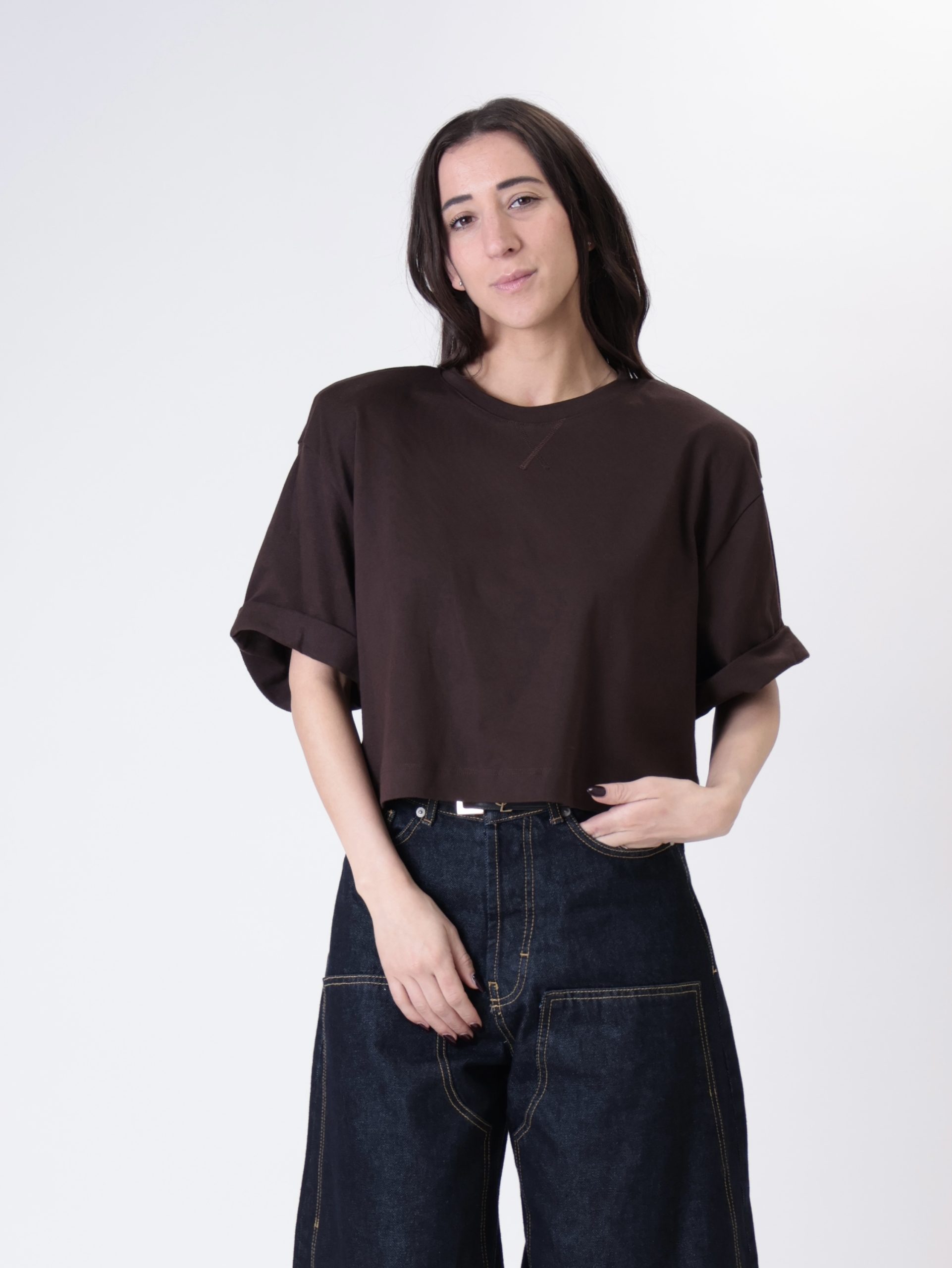 T-shirt crop spalle imbottite moro