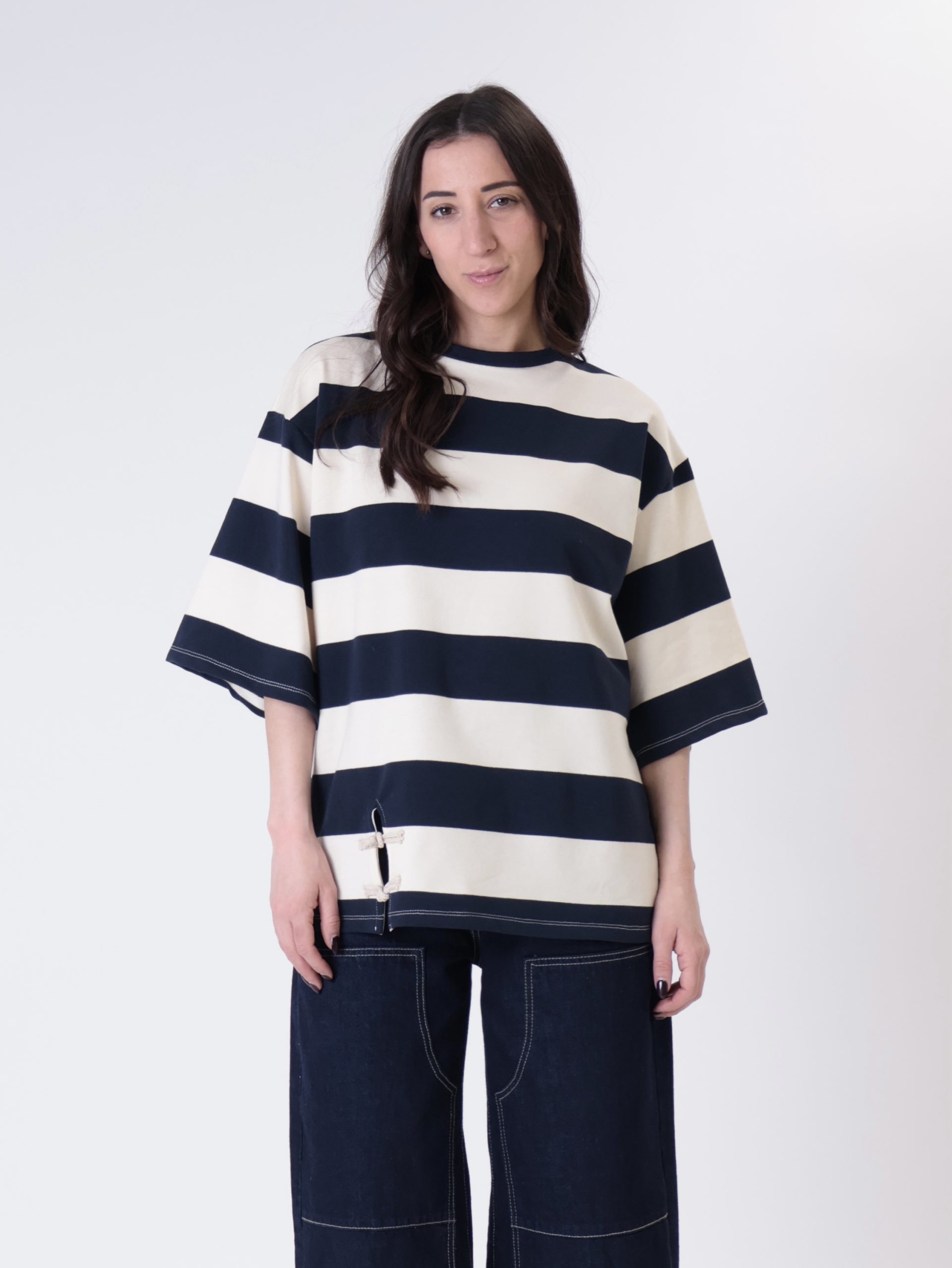 T-shirt alamari riga ecru/blu