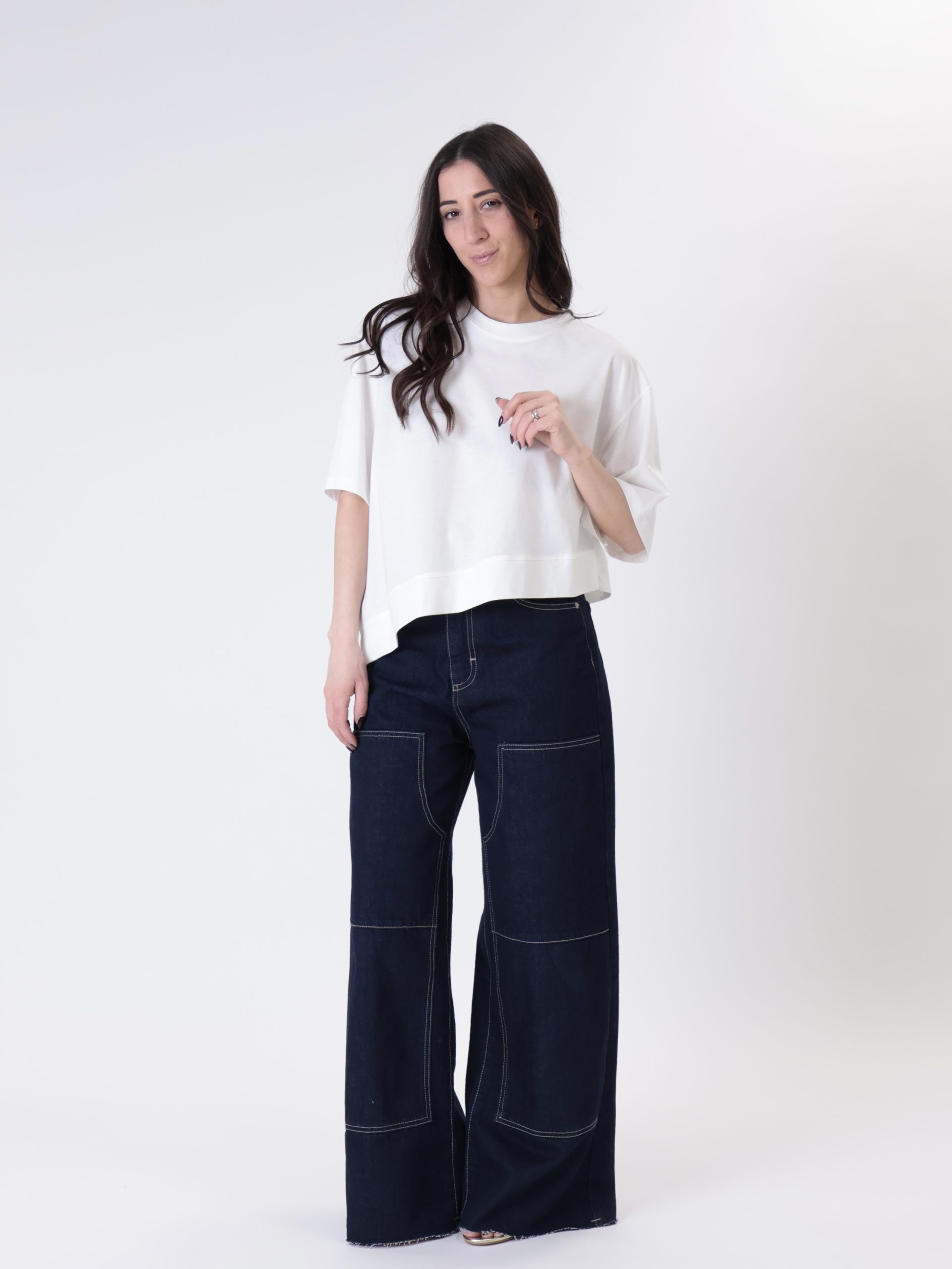 T-shirt svasata bianca