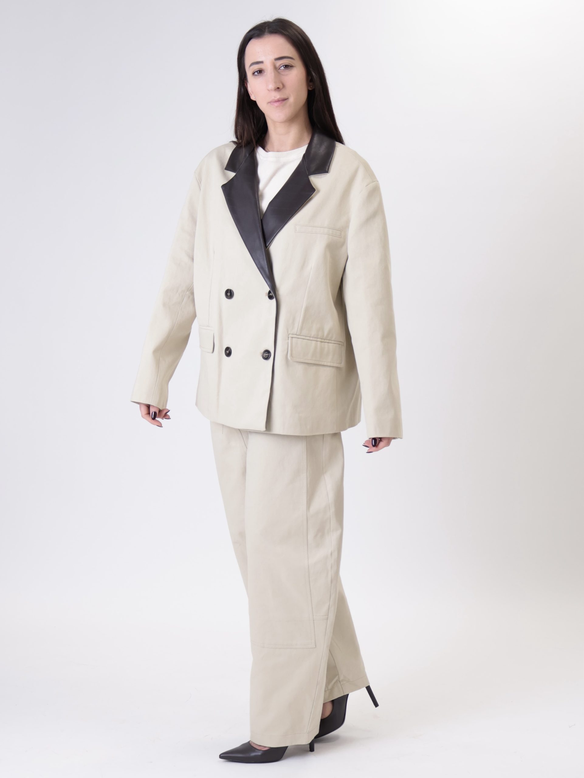 Pantalone bottega tasche ecopelle latte