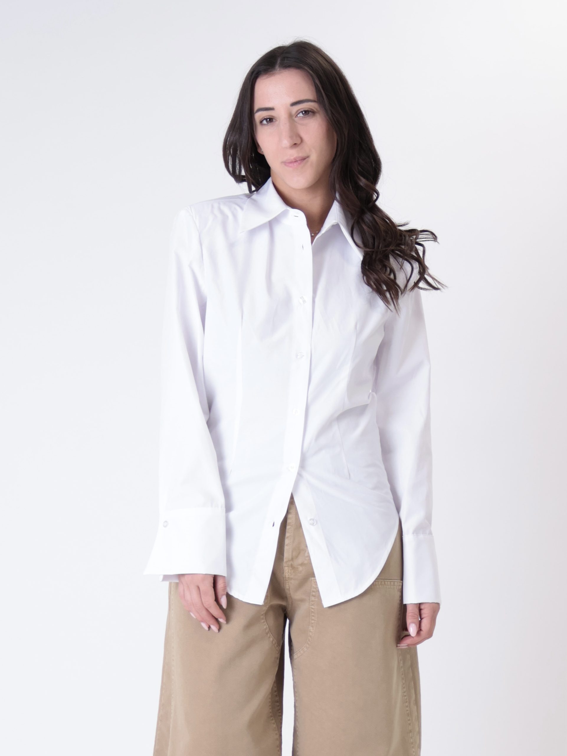 Camicia sfiancata spalle imbottite bianco