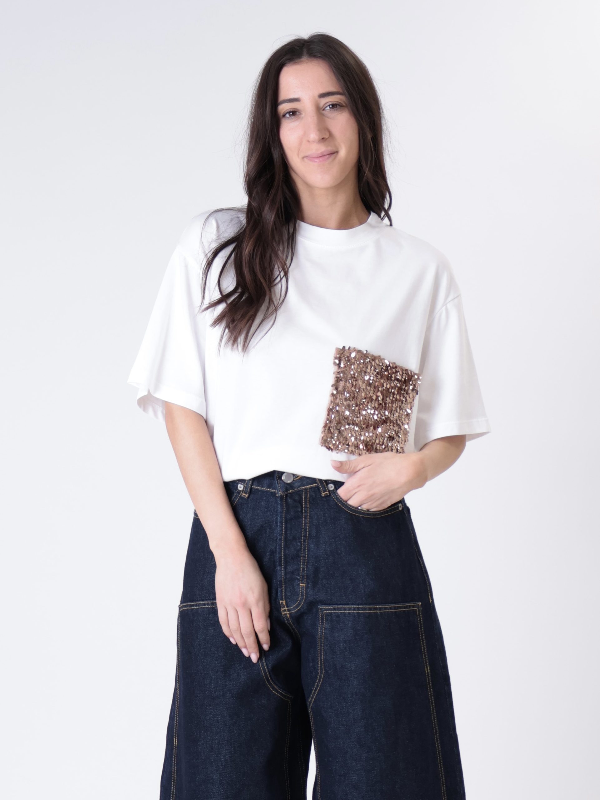 T-shirt bianca tasca paillettes bronzo PREORDINE 20/04