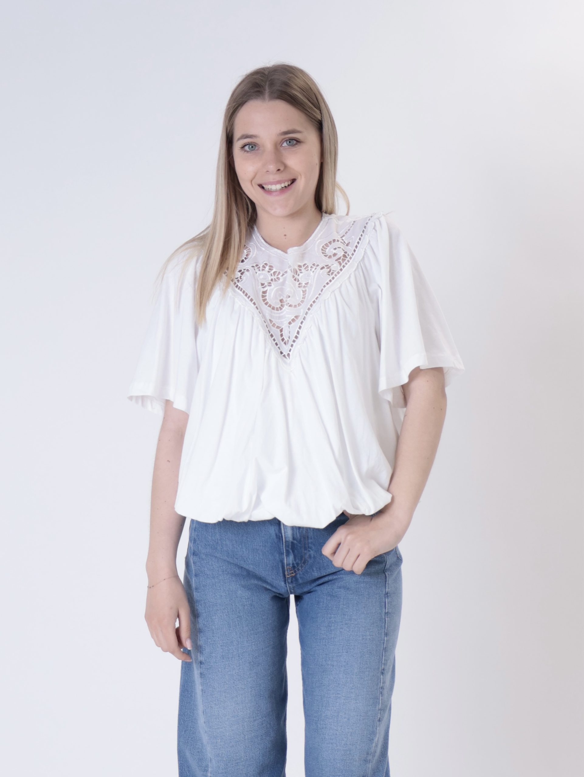 T-shirt arricciata sangallo