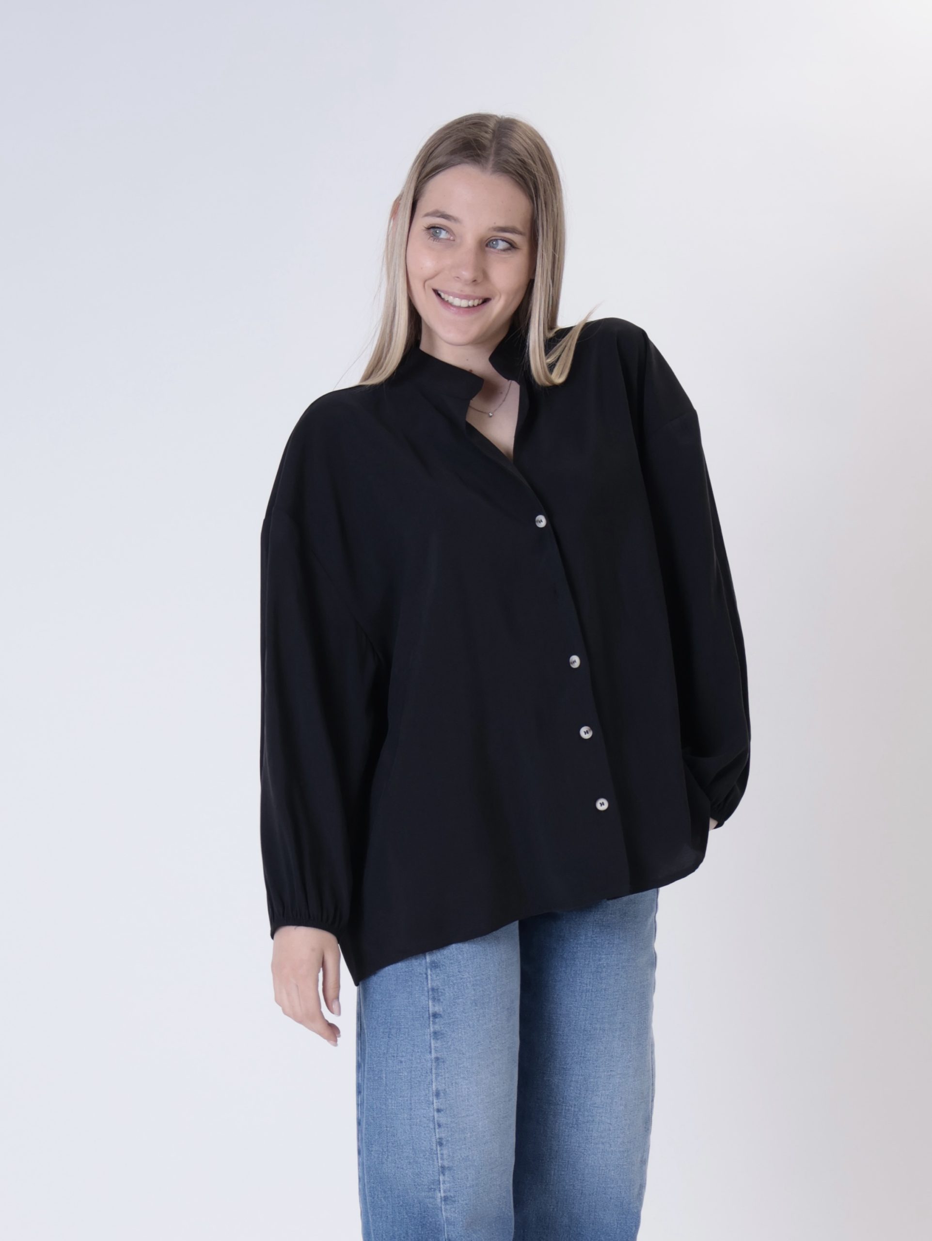 Camicia cupro scollo V nero
