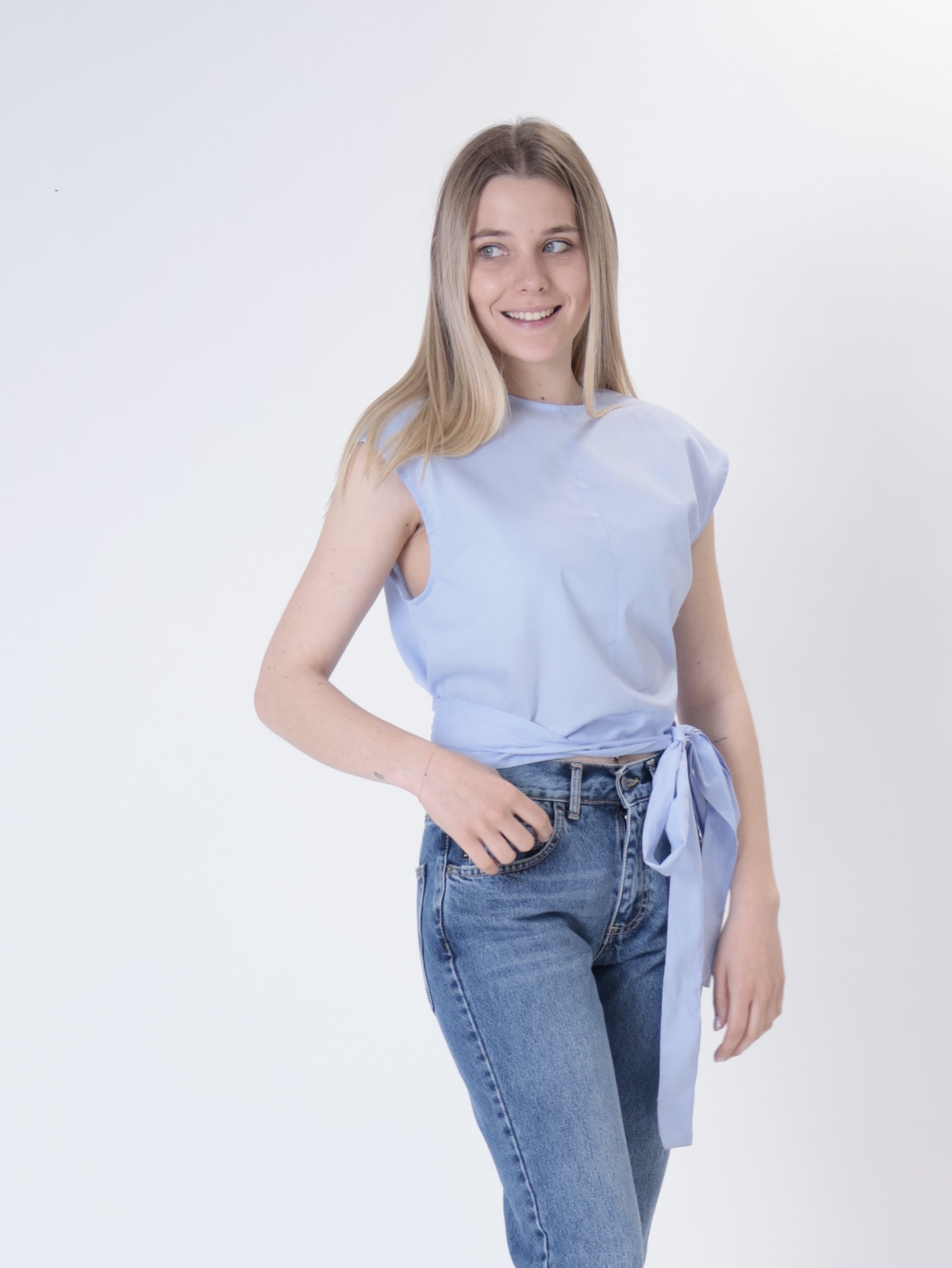 Top laccio azzurro