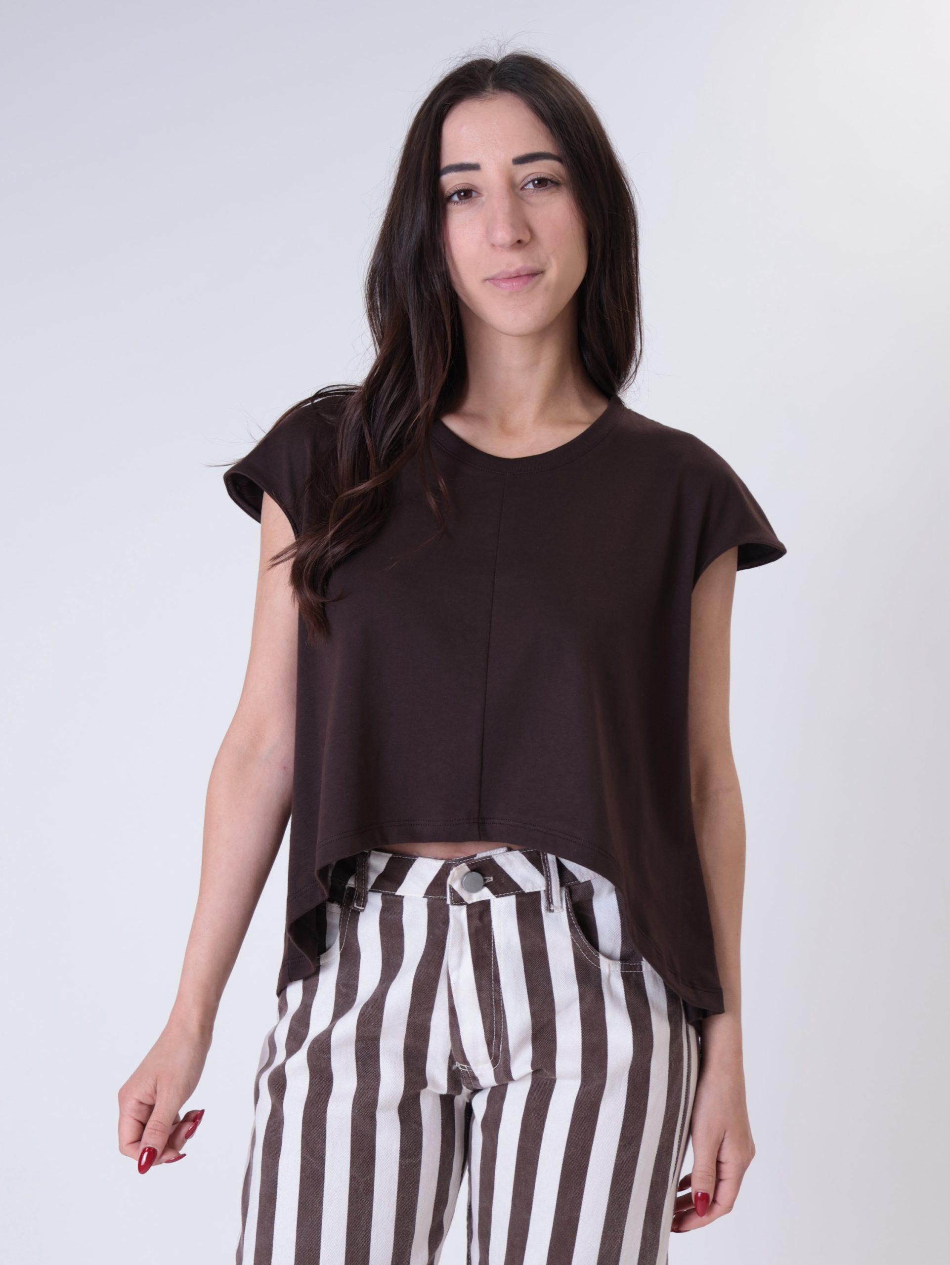 T-shirt fondo arrotondato cioccolato