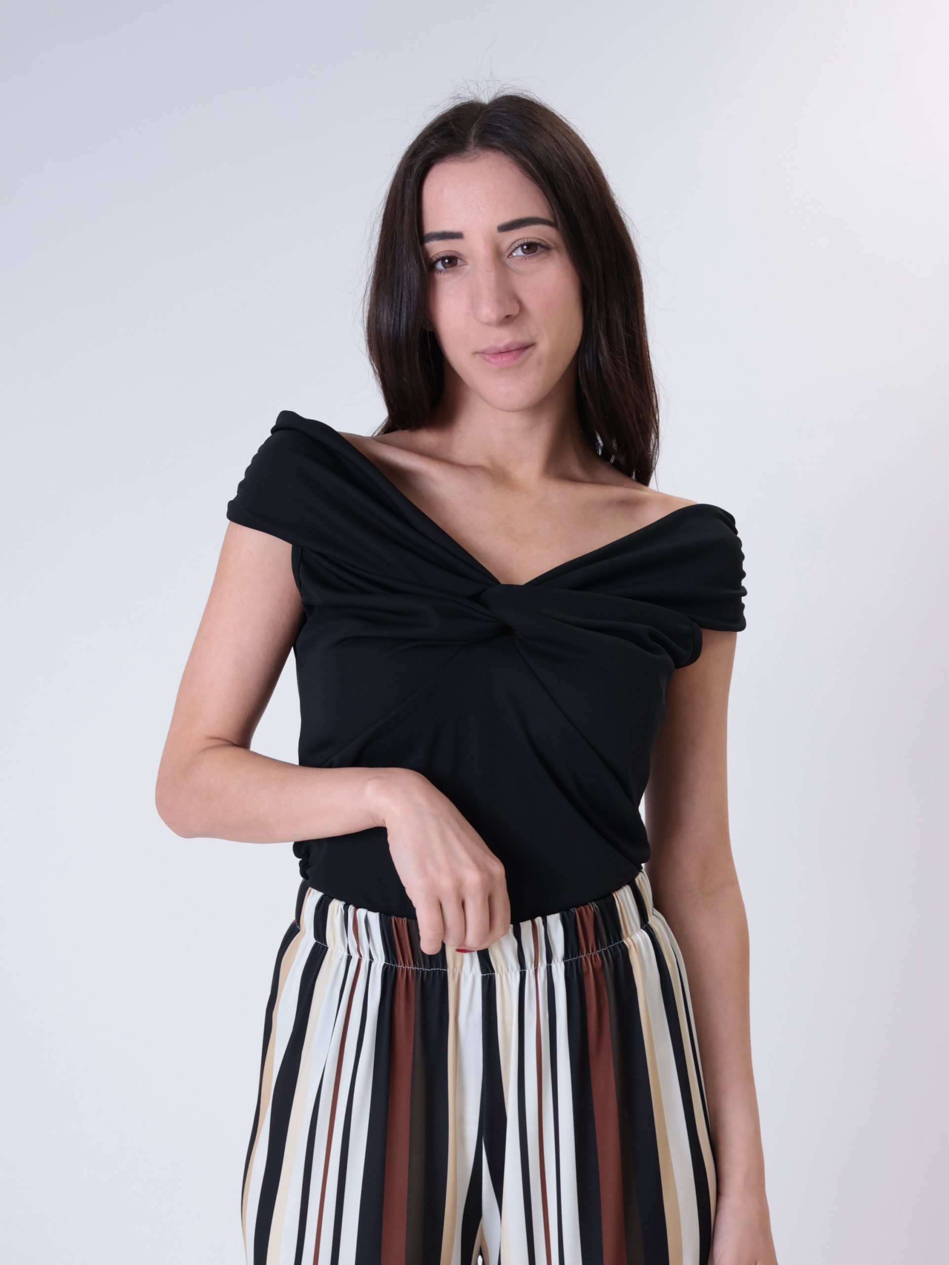 Top incrocio nero