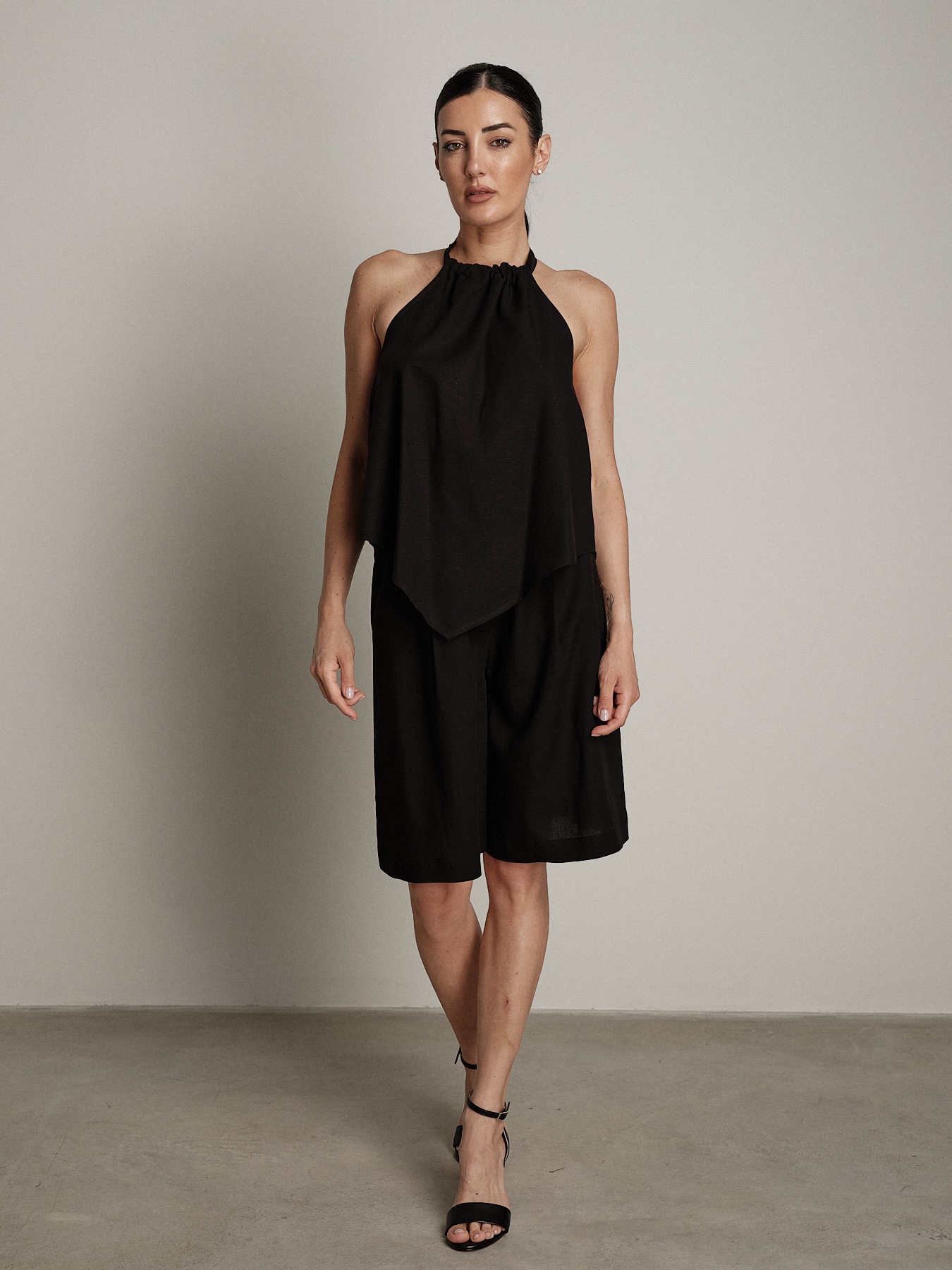 Top "must-have" nero PREORDINE 22/06