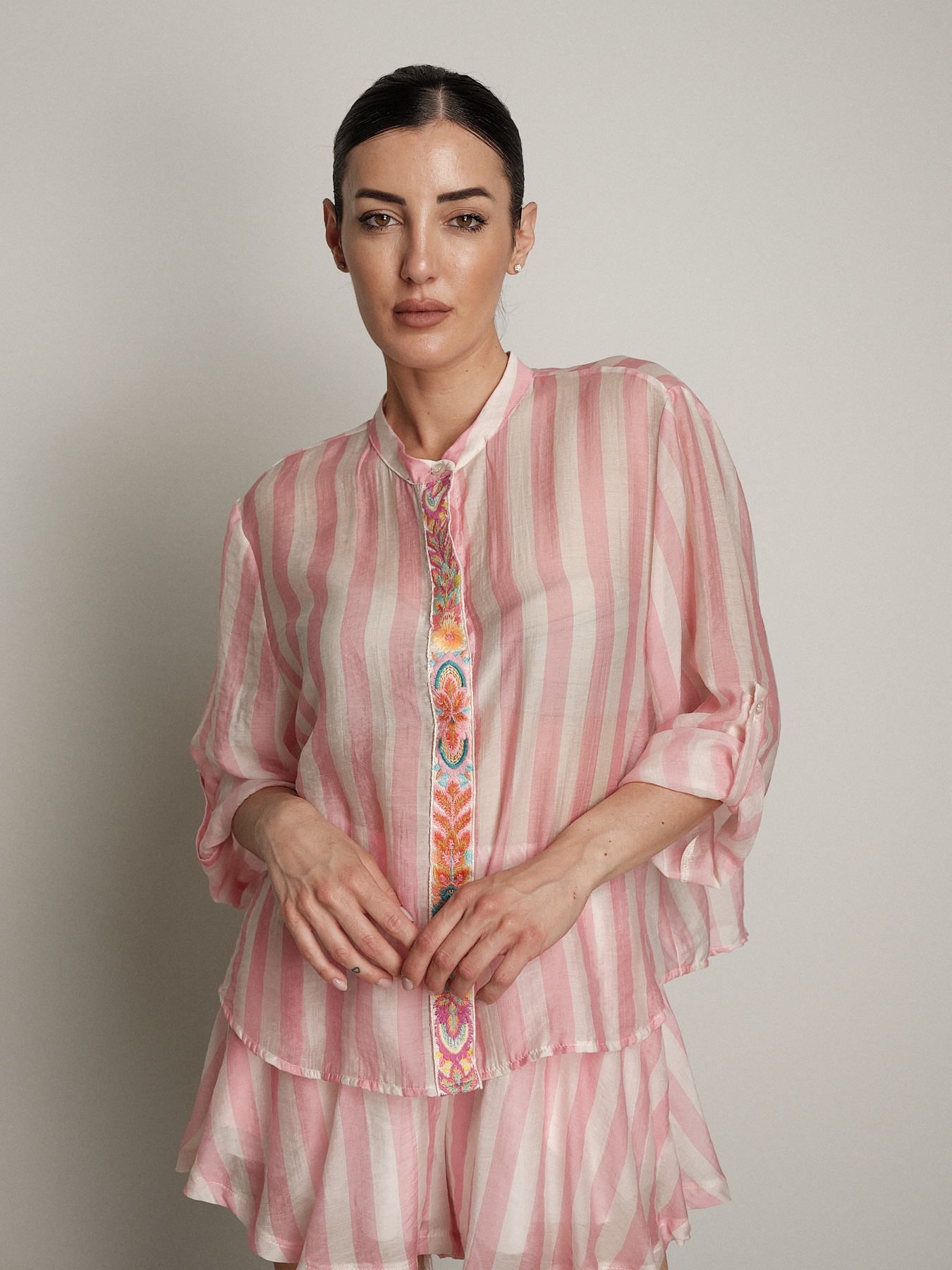 Camicia passamaneria multicolor riga rosa