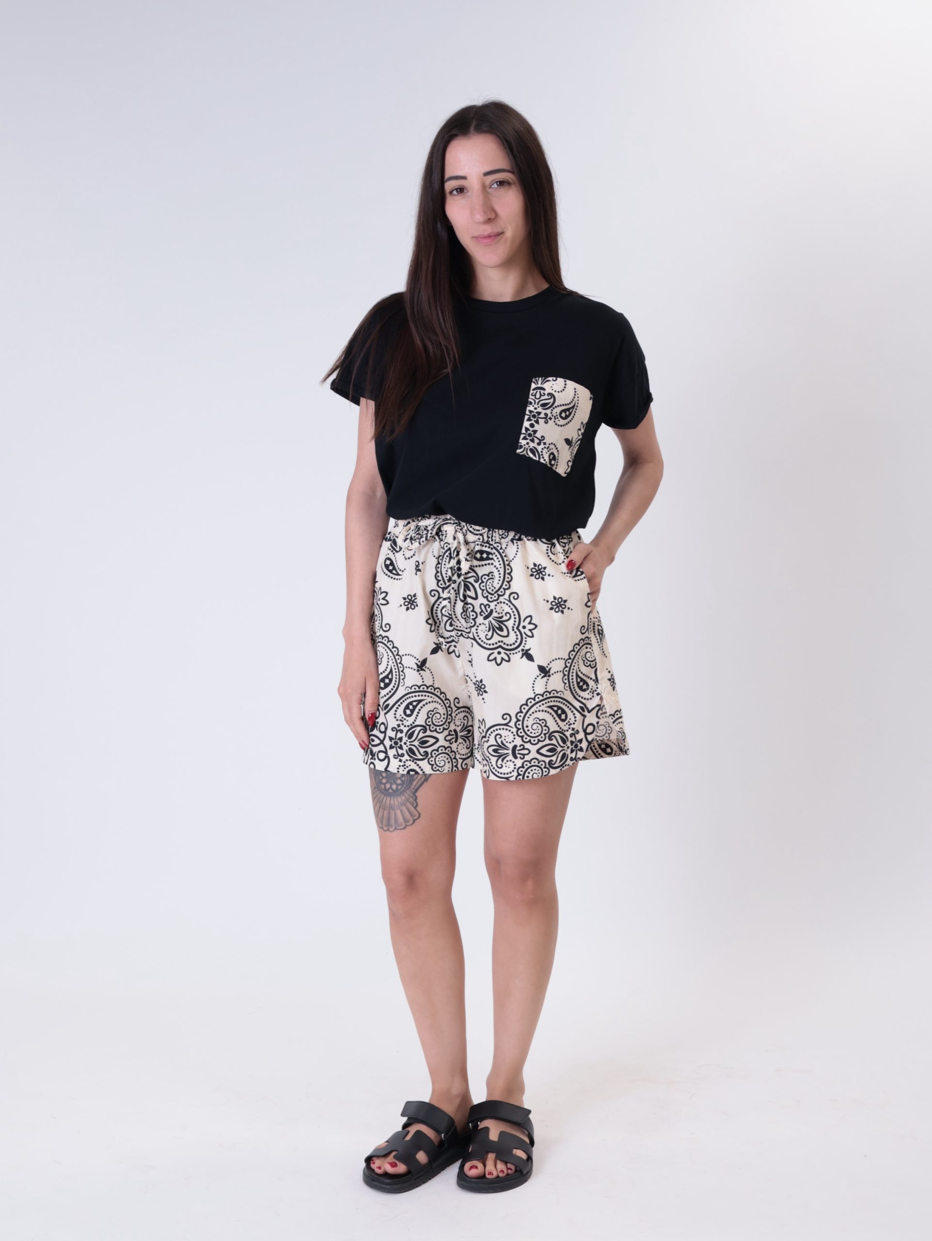 Shorts taschino fantasia burro